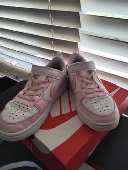 Nike Shoe   Pink/ White 