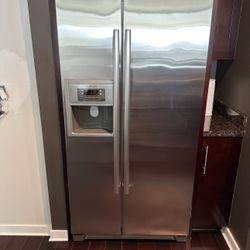 Bosch Stainless Steel Refrigerator - Excellent Condition