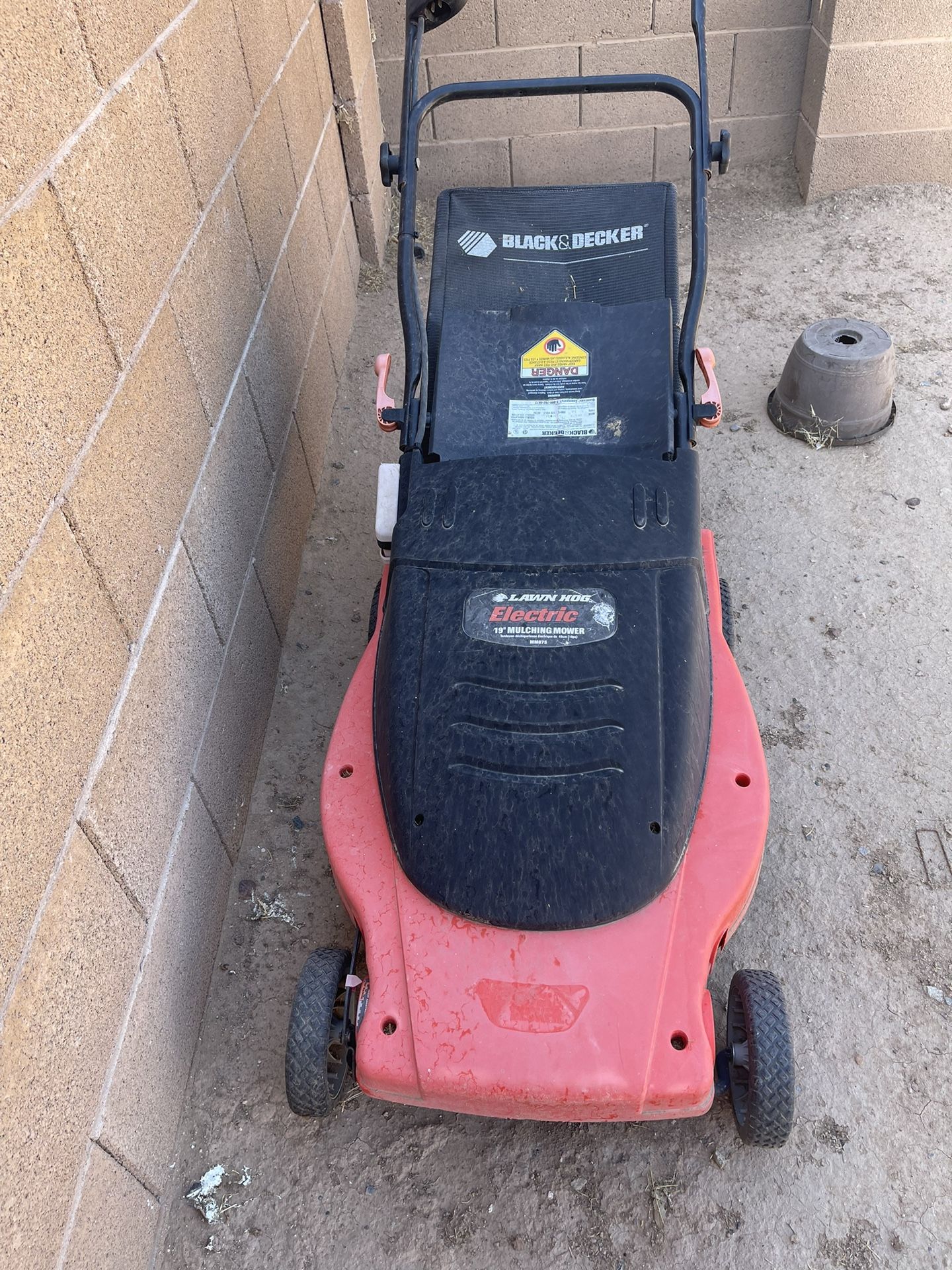 And Decker Mm875 Lawn Hog Electric 19 Mulching Mower Black And