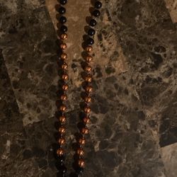 San Francisco Giants Mardi Gras Beads Team Emblem Necklace MLB License Sports. Beautiful beaded overhead necklace.