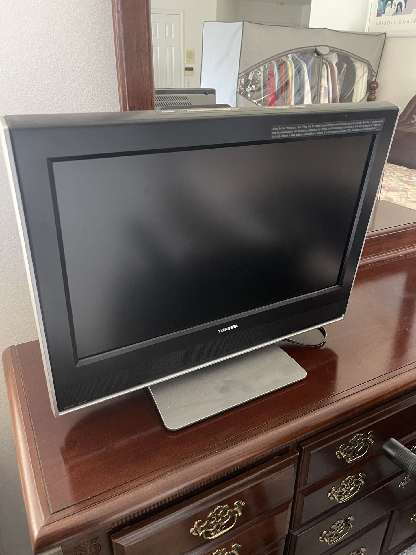 Toshiba LCD TV/DVD Combination