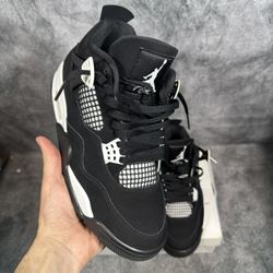 Jordan 4 White Thunder Size 9