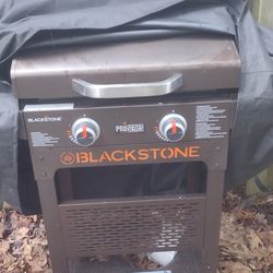 Blackstone 22 Inch Pro Series Grill-New