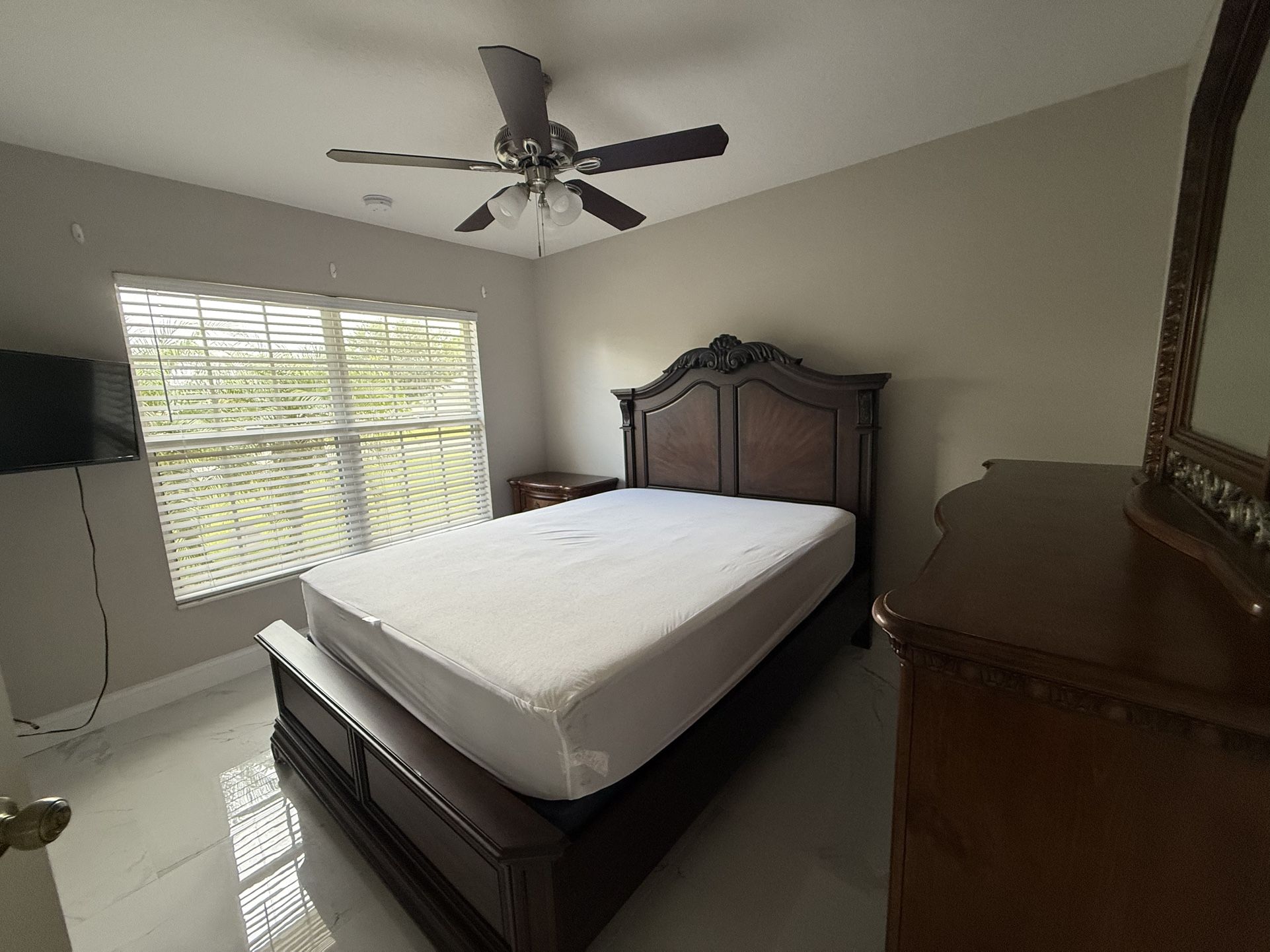 King Mattress and Powered Box springs