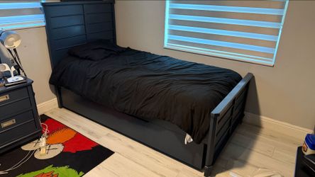 Twin bedroom set