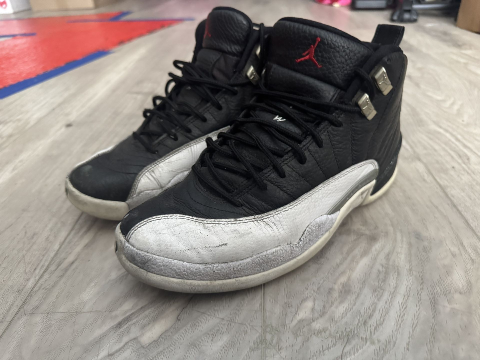 Air Jordan 12 Playoff Size 9.5 Men