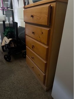 Dresser 5 drawer