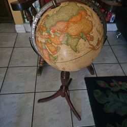 Vintage Classic Style World Globe 1940