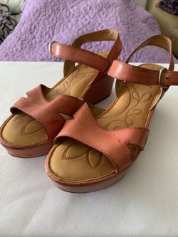 Born Brand Wedge Sandals (cherry red) Women’s size 9