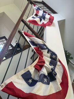 Set of 7 American Flag Pleated Fan Buntings 2X4