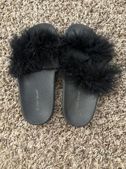 Top Moda Black Faux Feather / Fur Fluffy Slide Sandals - Size 7