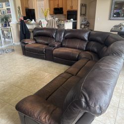NATUZZI LEATHER SECTIONAL SOFA. POWER AND MANUAL RECLINERS 