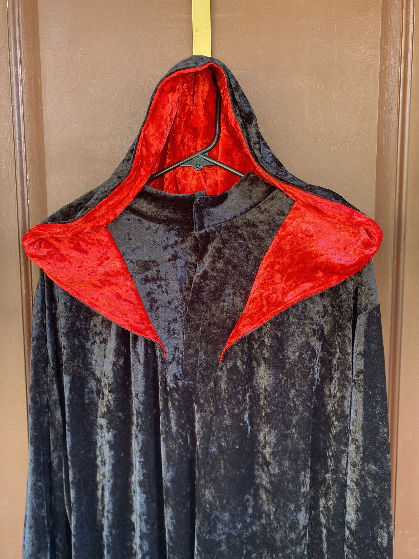 Halloween Costumes Devil Robe And Spiderweb Cape.