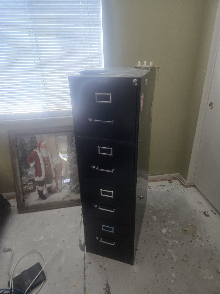Filing Cabinet Good Shape 