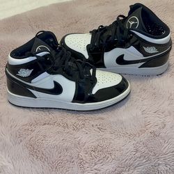 Jordan 1 mid