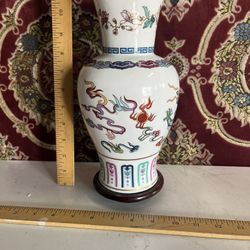 Vintage Chinese Famille Rose Porcelain Vase