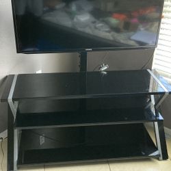 TV and TV Stand/Mount