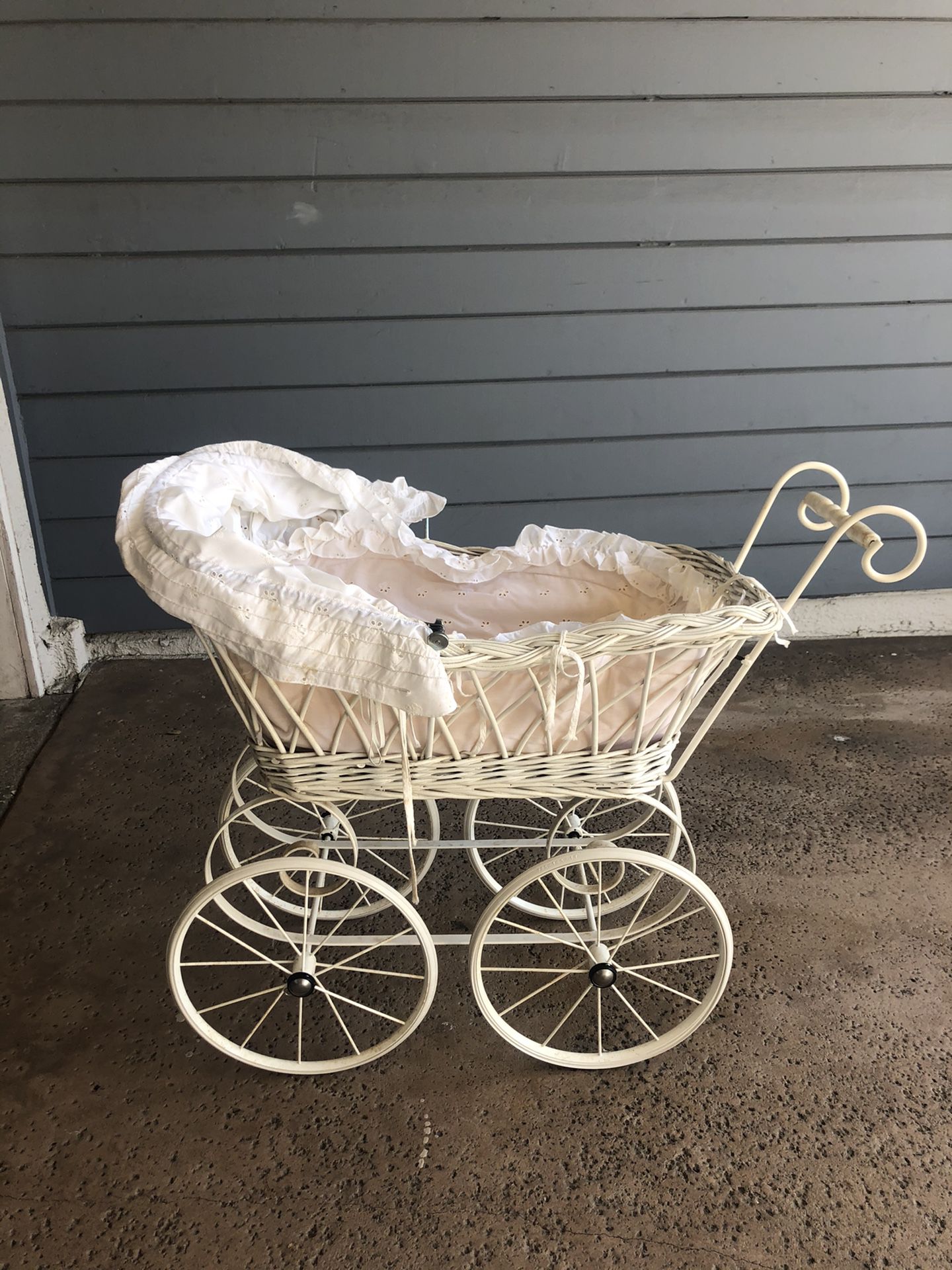 Vintage pram, small (for photo prop, decor or toy)