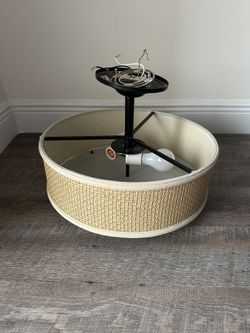 EXCELLENT CONDITION Woven Design Ceiling, Light Fixture Moving Sale Everything Must Go