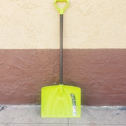 Plastic Shovel 
