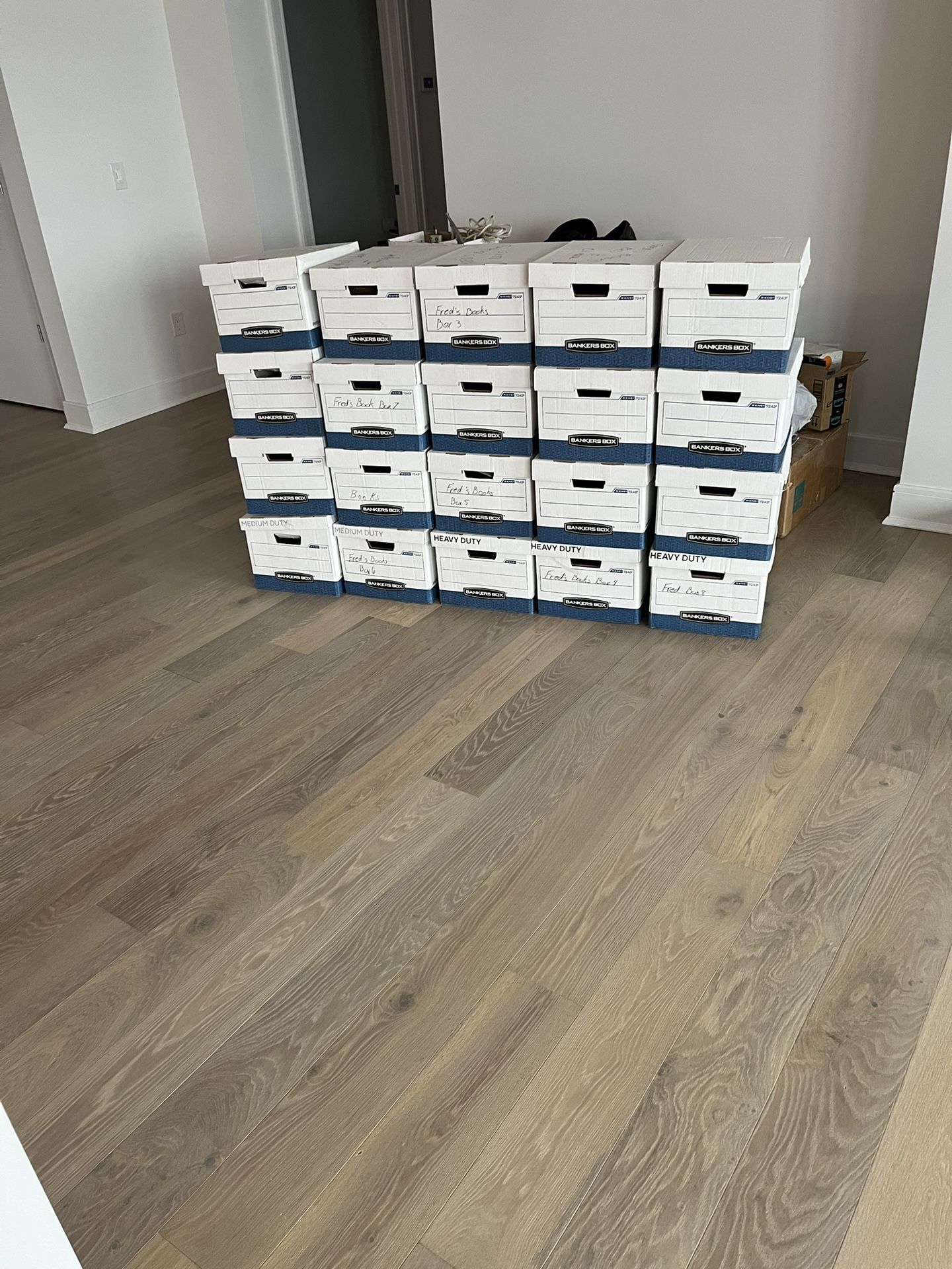 20 Folding Bankers Boxes With Tops