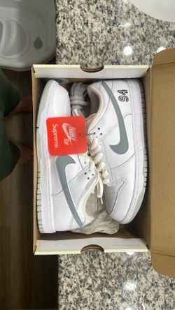 Nike SB Dunk Low x Supreme White Metallic Silver Size 9 DS