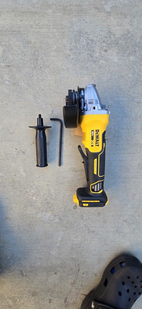 Dewalt 20v Grinder Brushless XR Brand New Tool Only