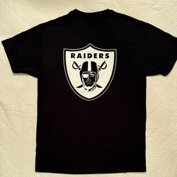 Raiders T-Shirt Youth Size S (10), M (05), L (18), XL (02).
