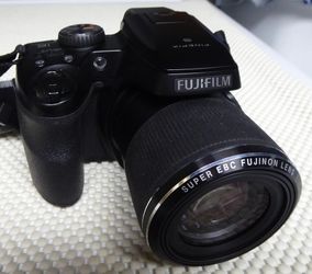 Fujifilm S9150 16MP Camera