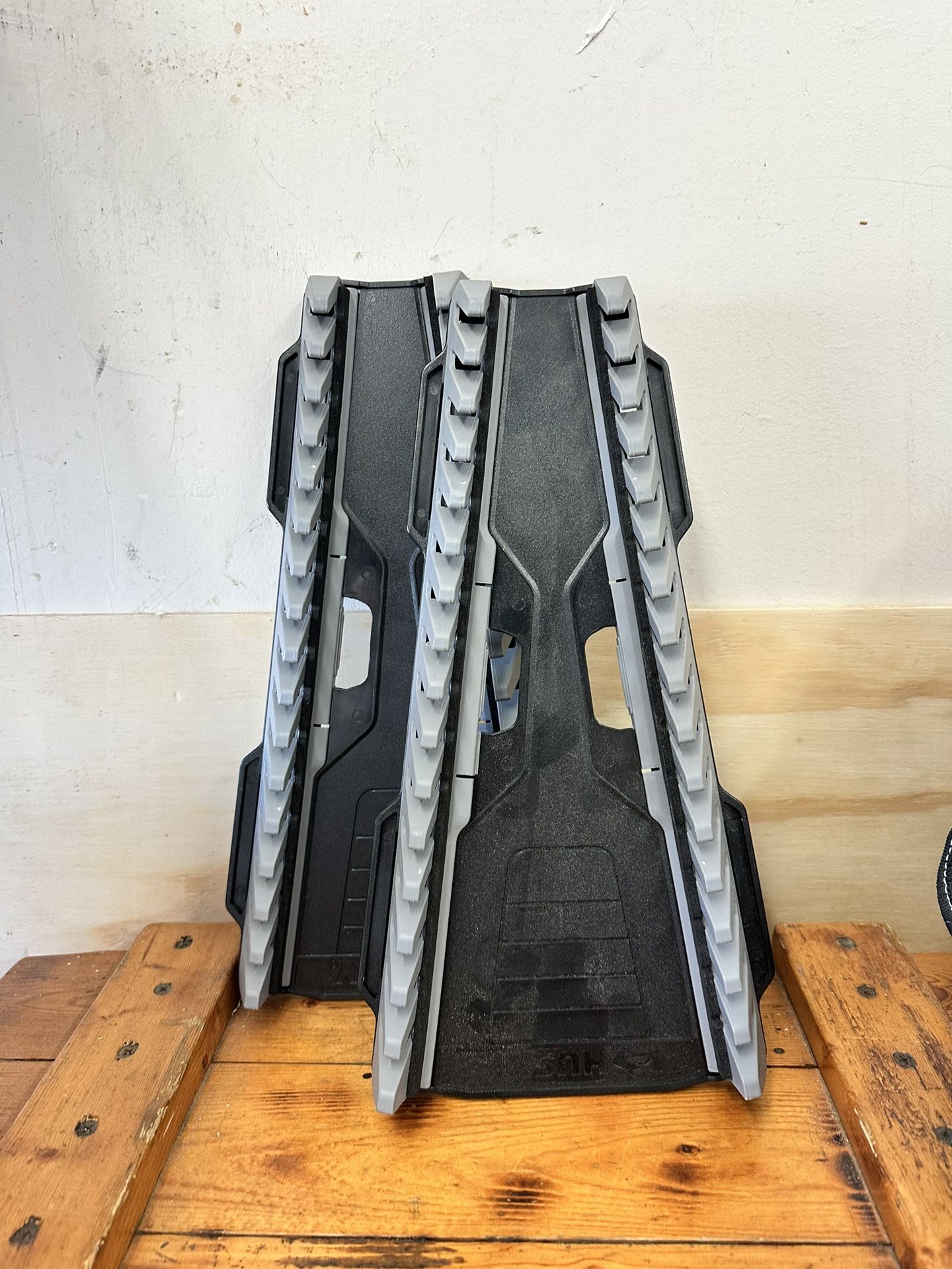 Husky 16-piece Wrench Rack (2-pack)