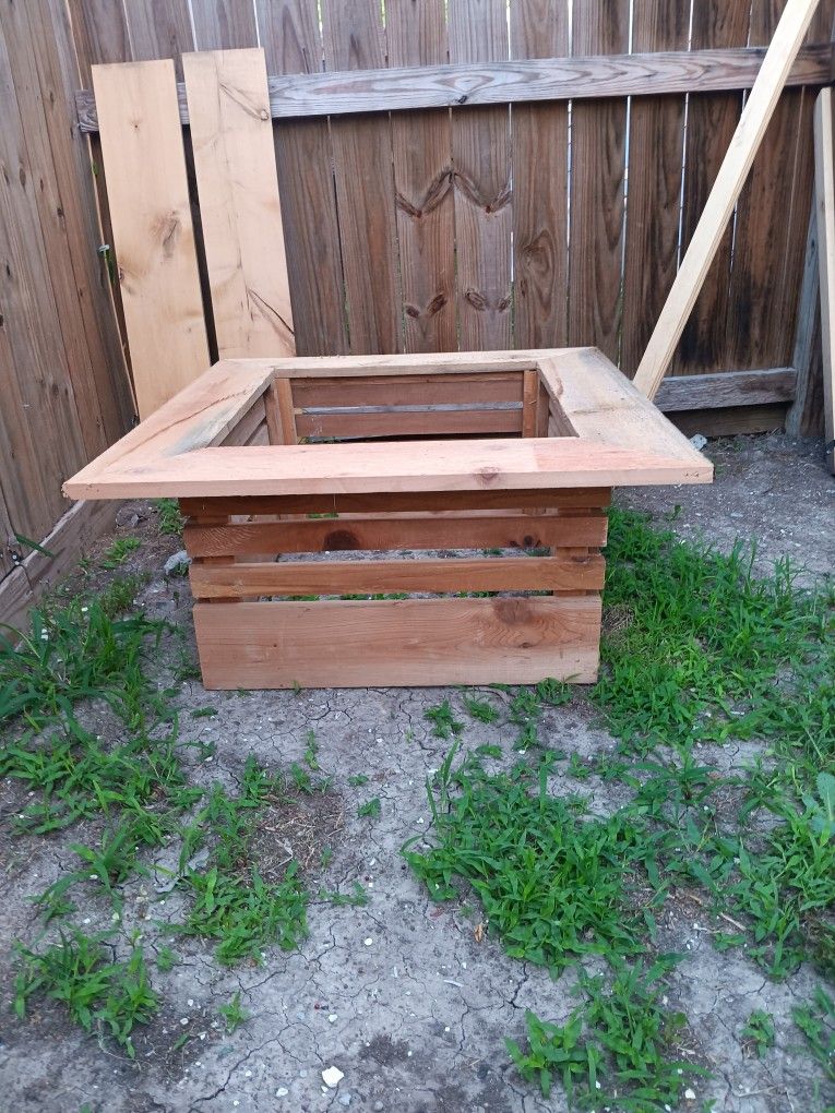 Cedar Planter