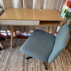 Desk and Chair Mint Condition