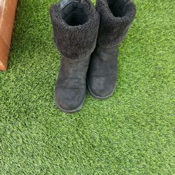 Women Boots Size 8 