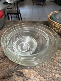 5 glass mixing bowls