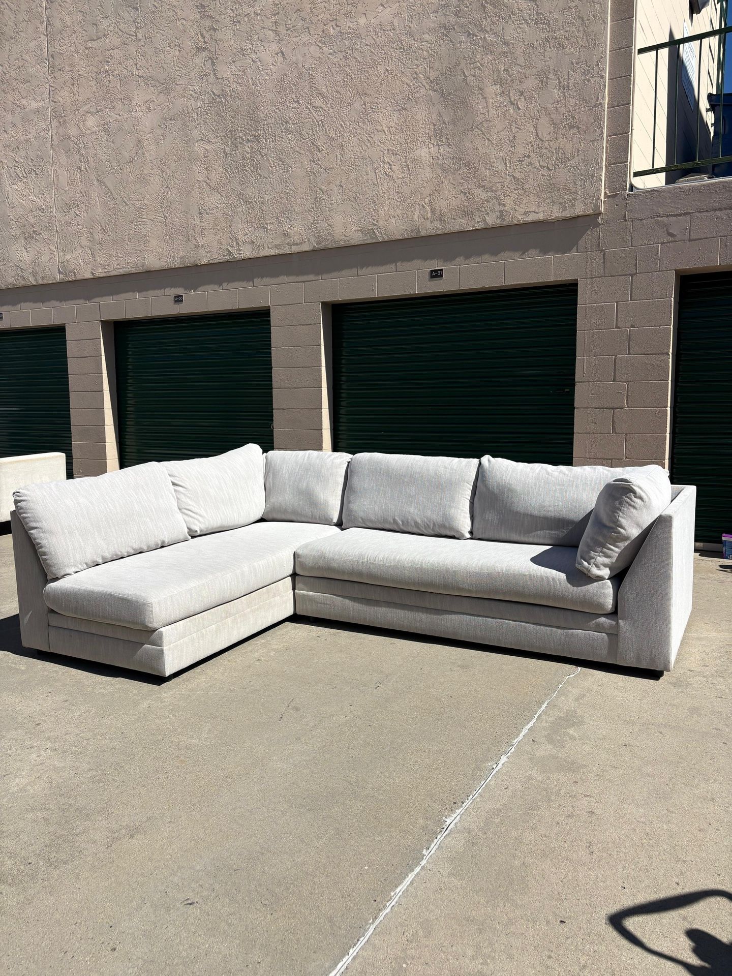 Reversible Sectional Couch 🛻Delivery Available🛻