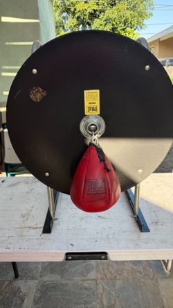 Everlast Speed Bag Platform w/ Genuine Leather Speed Bag