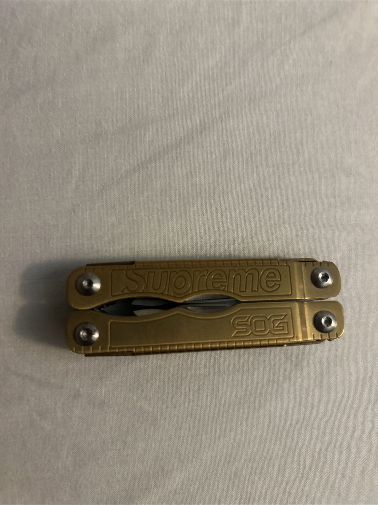 Supreme X Sog Snippet Multi-Tool