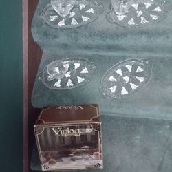 Vintage 7 Piece Glass Grape Snack Set.  No Chips.  Cash Porch Pickup Redmond.