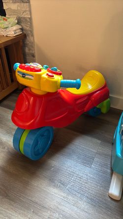 VTech 2 in 1 Learn & Zoom Motor Bike