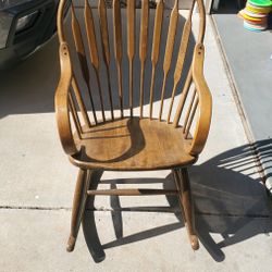 Vintage Rocking Chair 