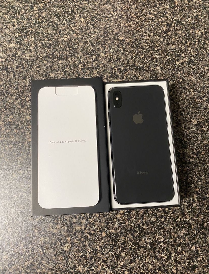 BRAND NEW IPHONE XS MAX (64GB) FACTORY UNLOCKED (SPACE GREY)