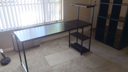 Desk (black)