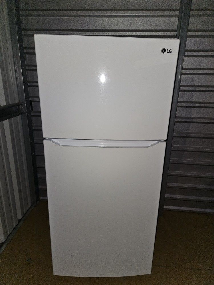 20.2 Cu. Ft LG Top Freezer