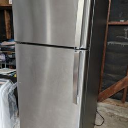 GE 17.5 Cu. Ft. Top Freezer Refrigerator Stainless Steel 