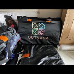 Outvana  Back Seat Extender for pets with carry case NEW