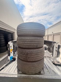 235/60/18 Michelin premier LTX (4)