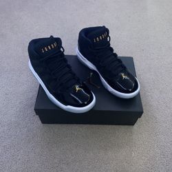 Size 8.5 Mens, Jordan 11 Retro BLACK/UNIVERSITY GOLD-WHITE