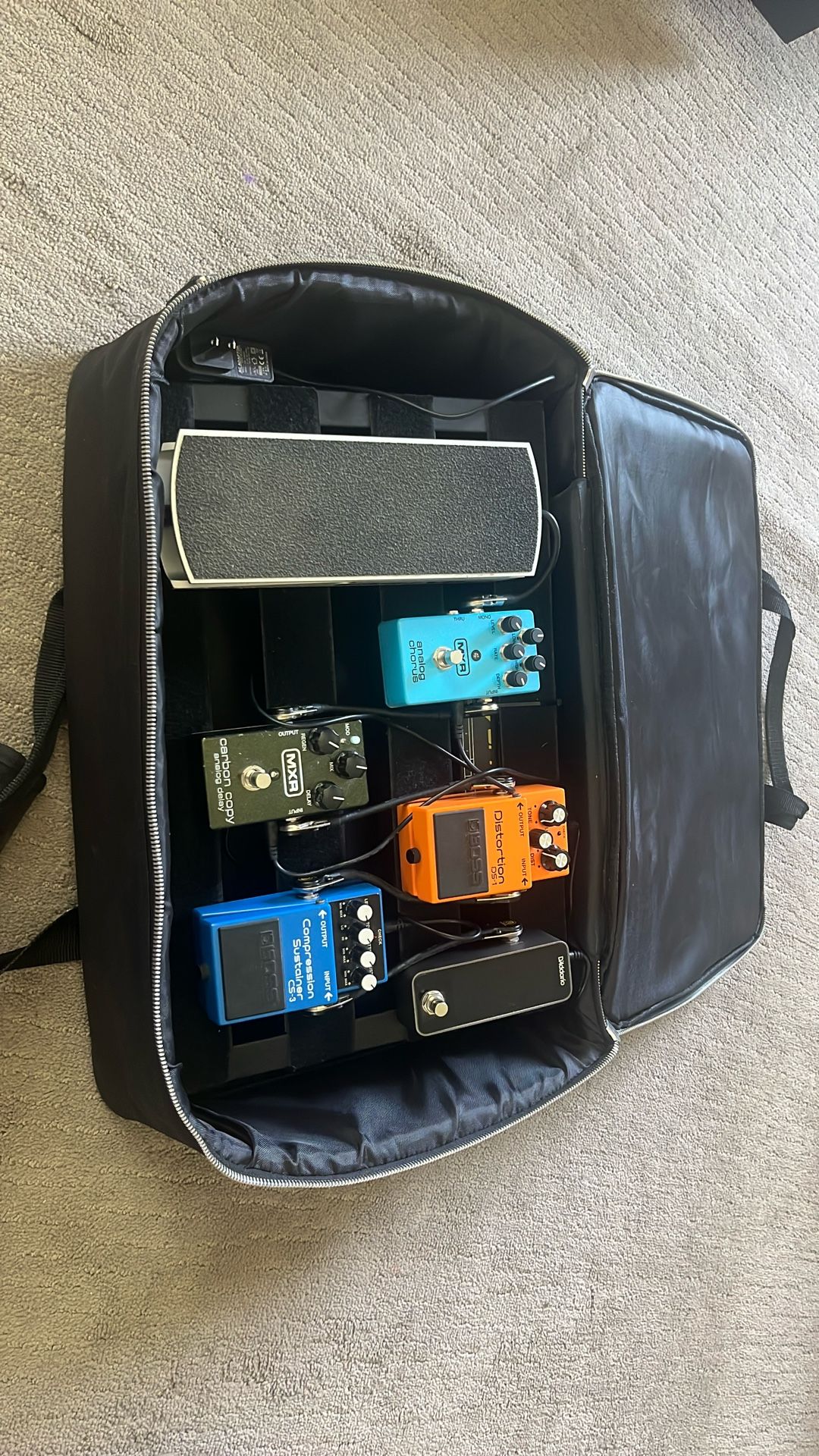 Pedal Board With Effects And. Power Supply, Ready To Use!