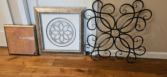 Wall Decor Set of Three Pieces