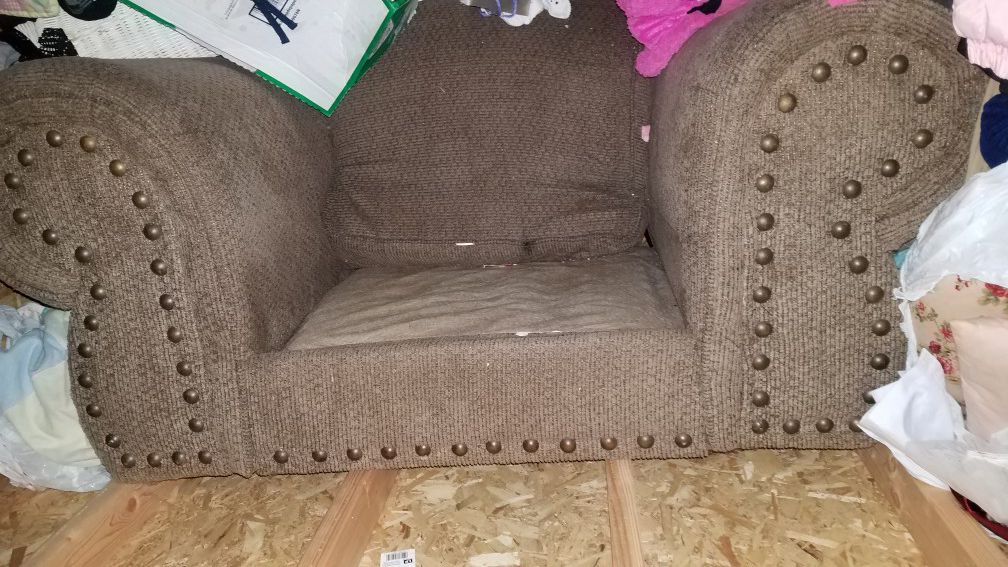 Love seat & couch chair(like new)
